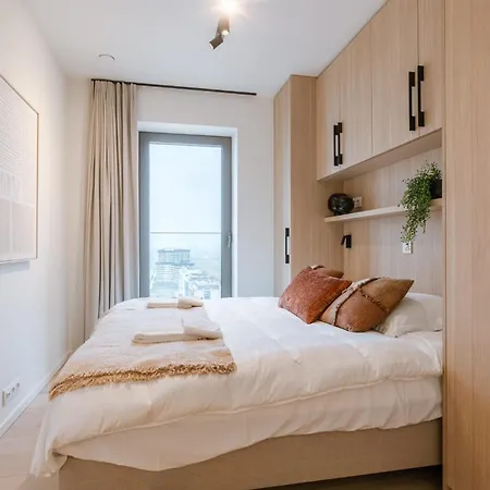 Luxury 4-guest Balcony And Free Parking Holiday home Ostend