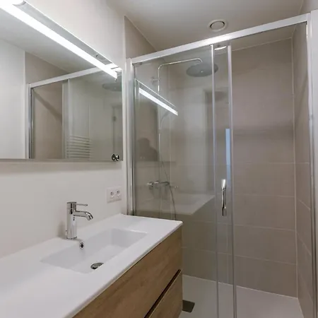 Luxury 4-guest Balcony And Free Parking Casa vacanze *